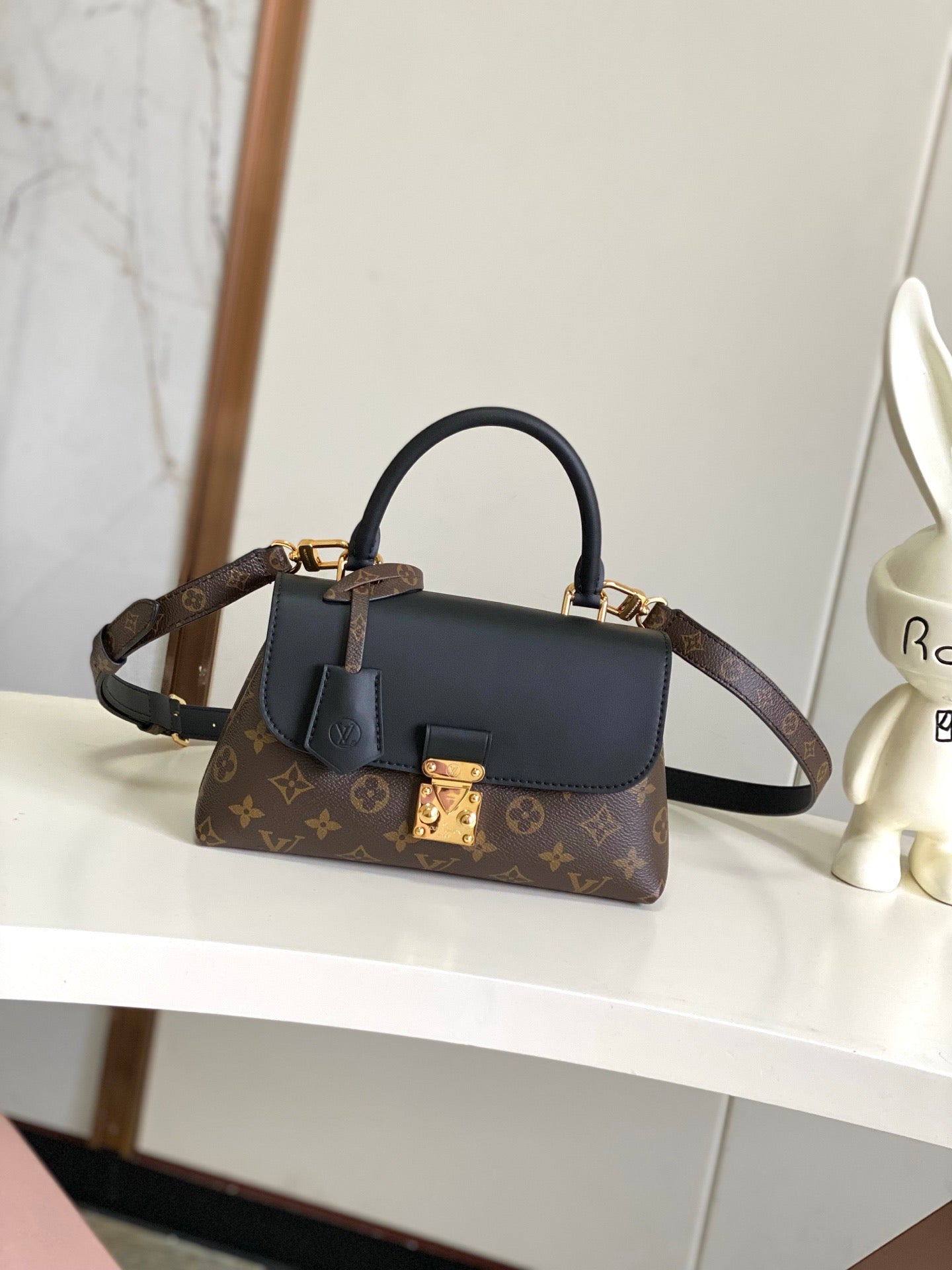 Royal Classic  Top-Handle Bag